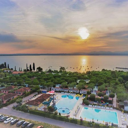 Le Palme Camping & Village Lazise Esterno foto