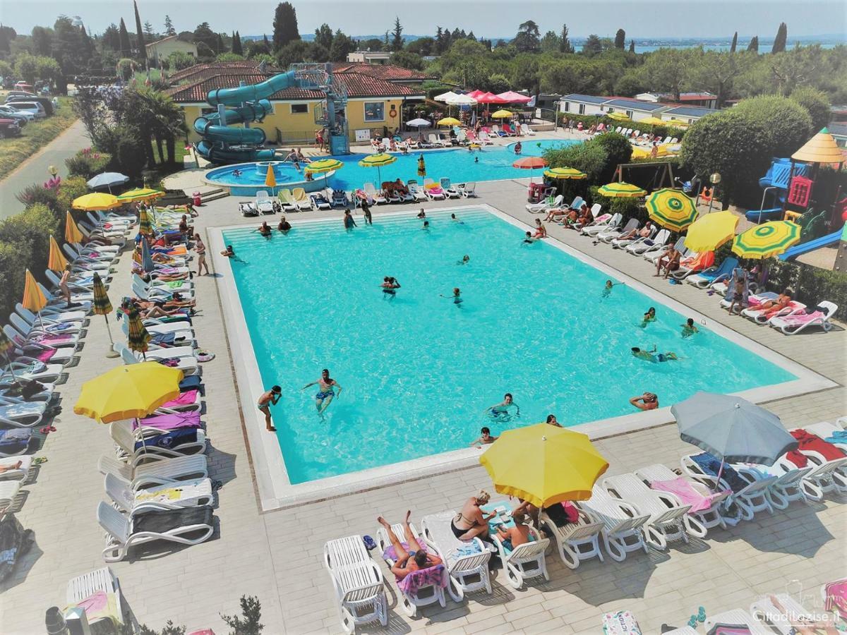 Le Palme Camping & Village Lazise Esterno foto